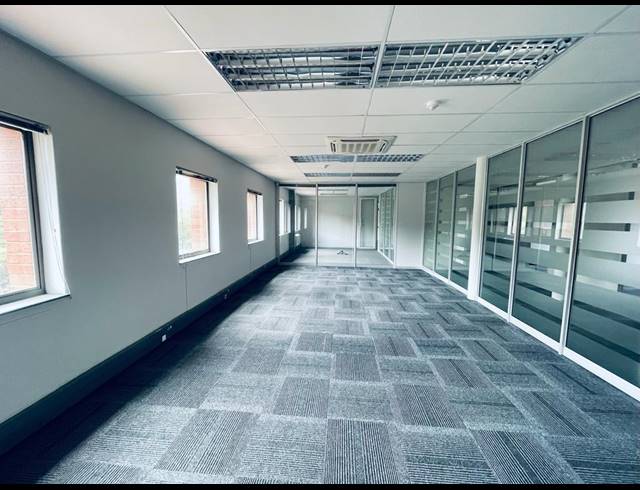 3,150M² OFFICE TO LET IN VORNA VALLEY